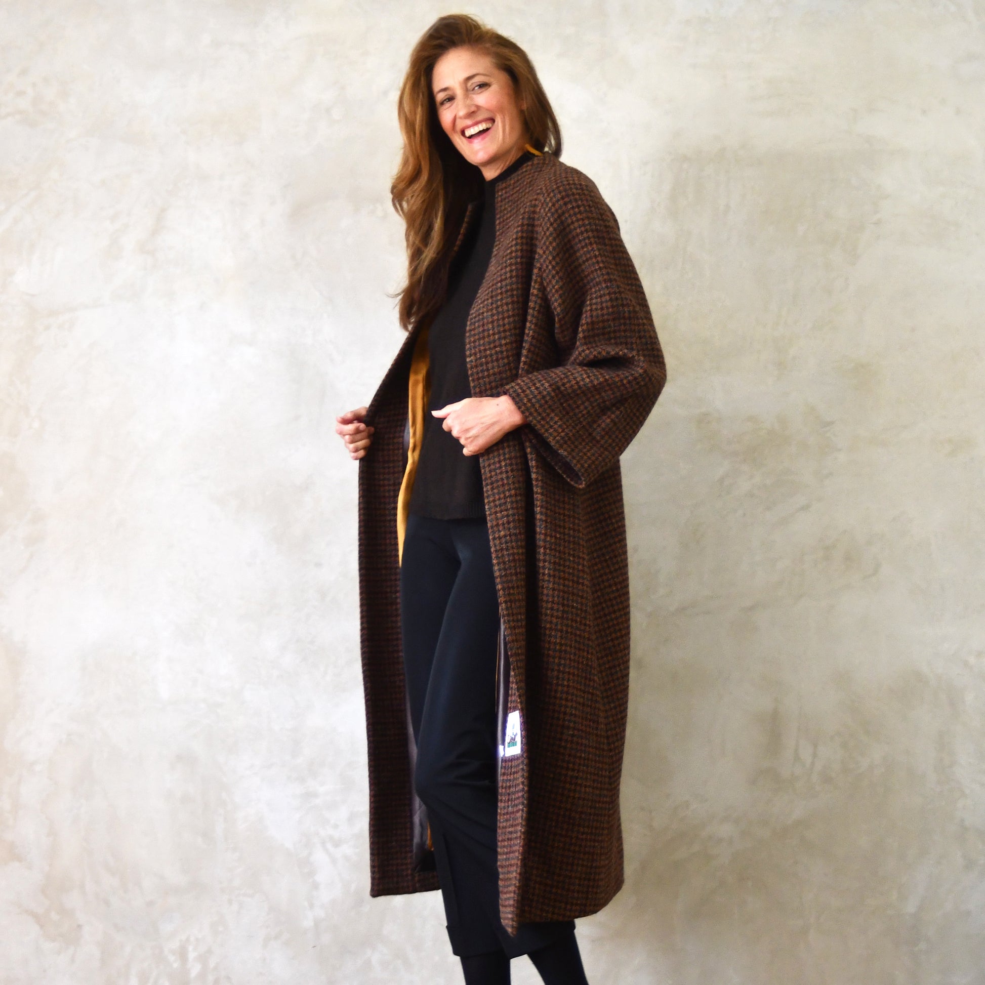 the long frink in dark check lovat tweed image 6