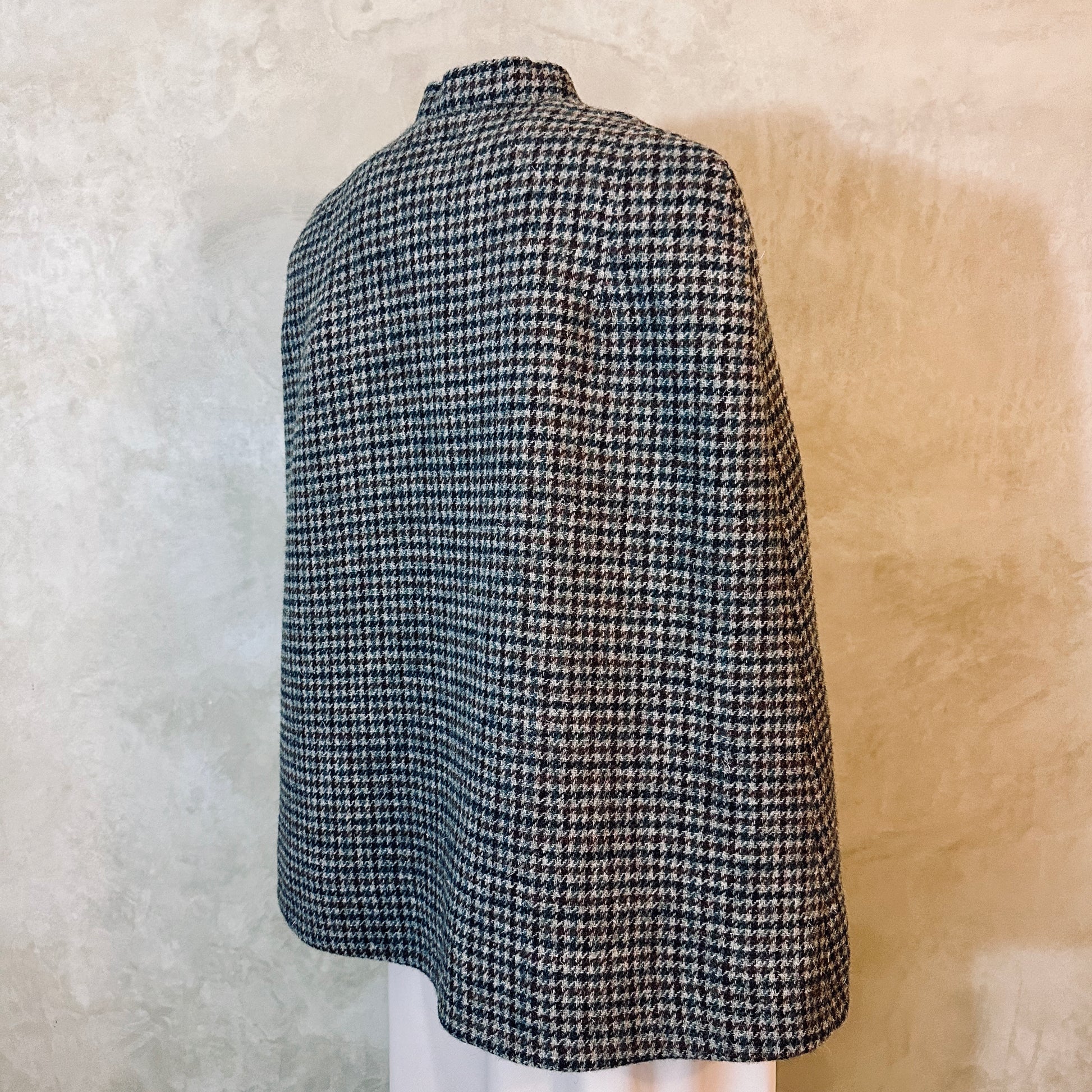 the clayton cape in grey-blue lovat tweed image 9