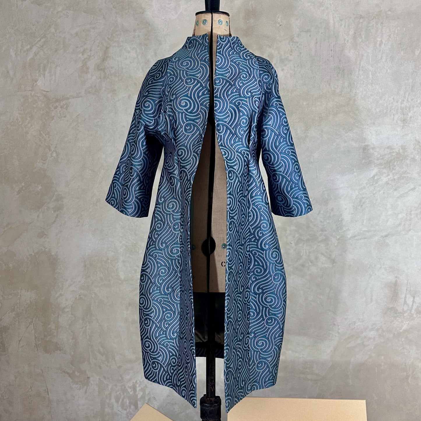 the frink coat in a silk-mix brocade image 7
