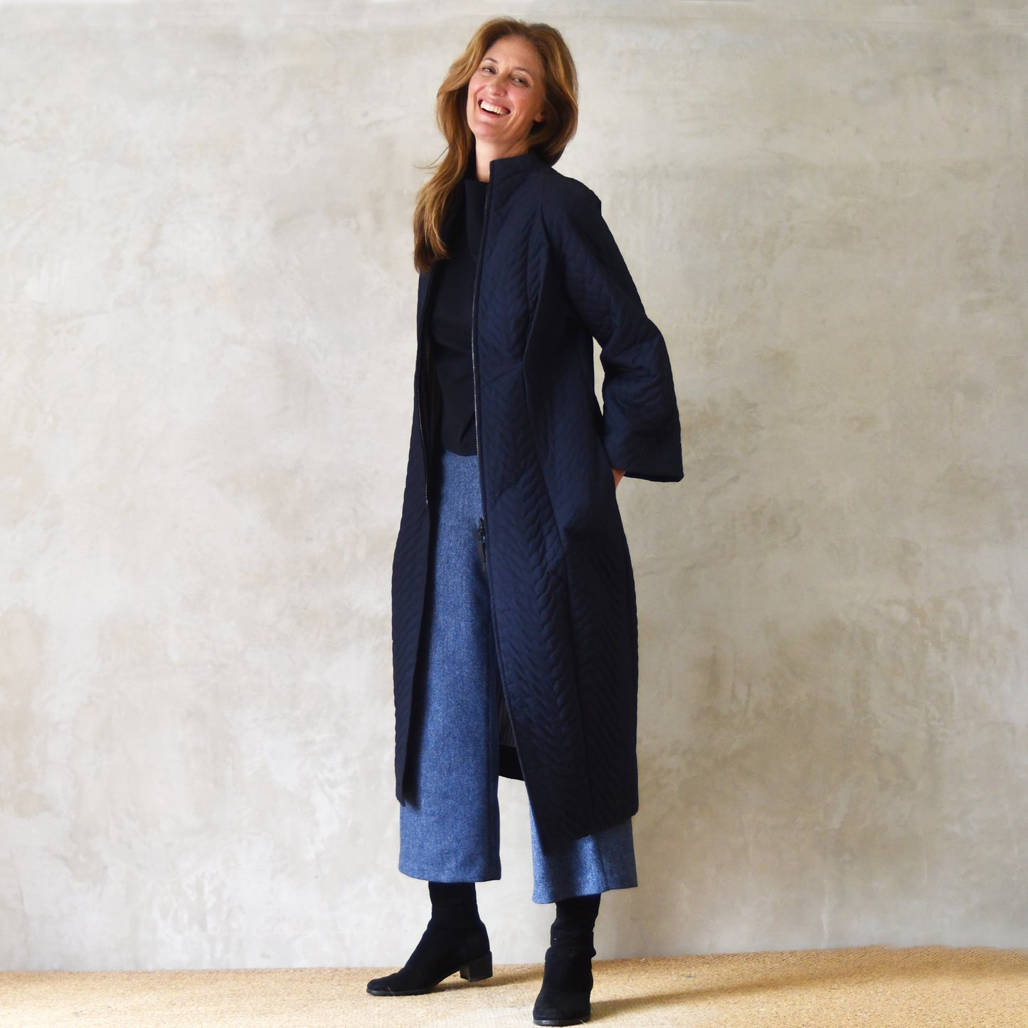 the quilted frink in navy image 3