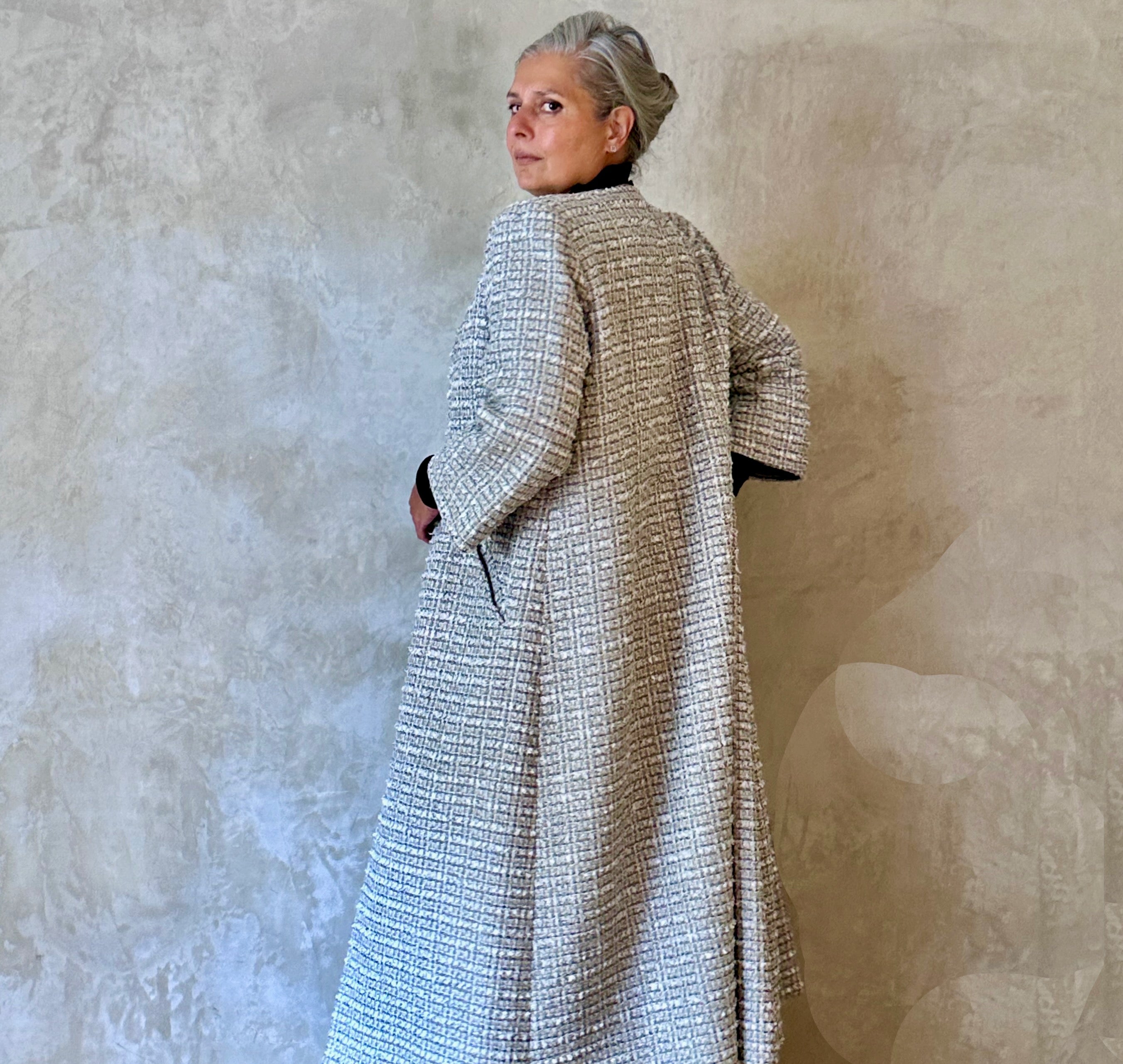 the burlison in silver mix boucle image 12