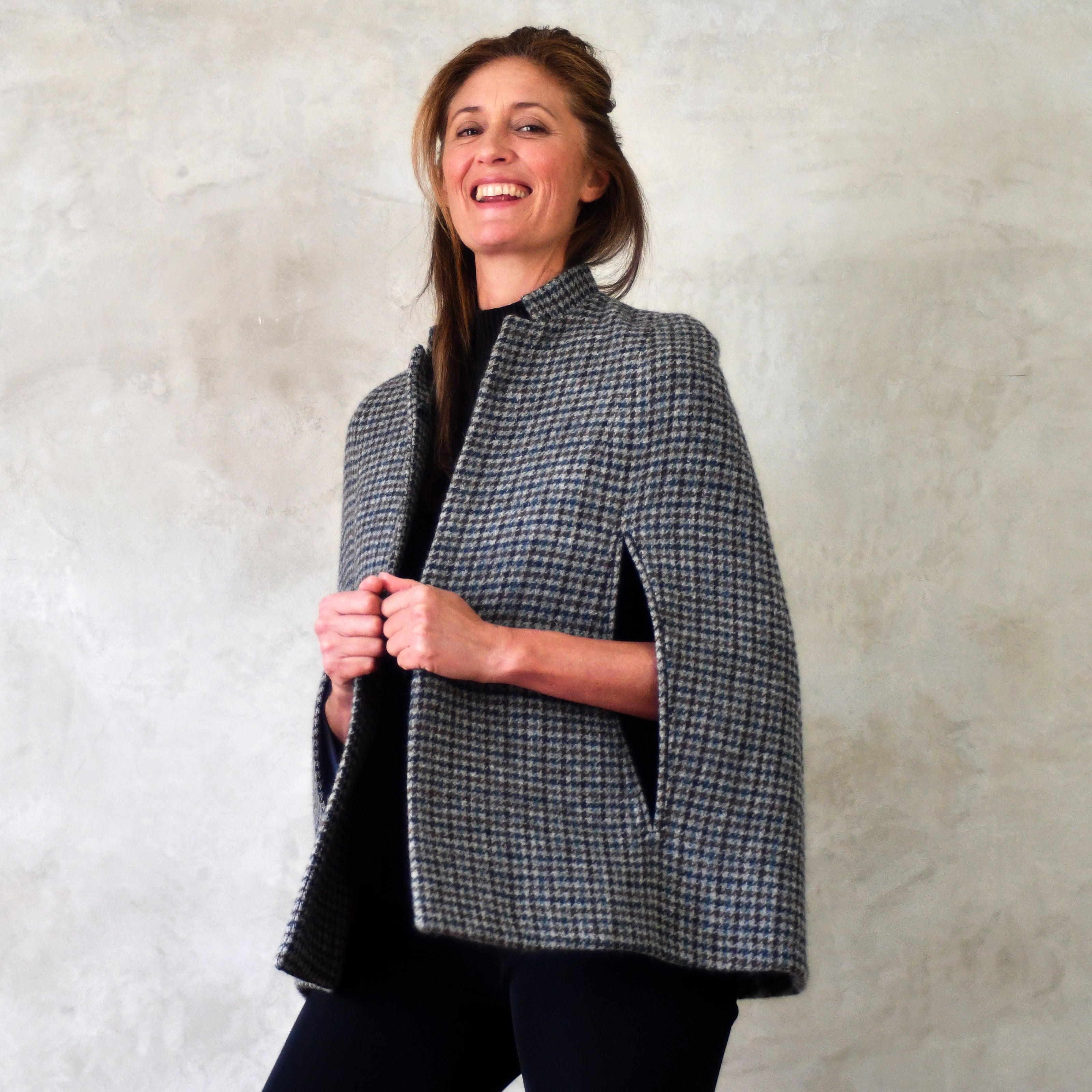 the clayton cape in grey-blue lovat tweed image 4