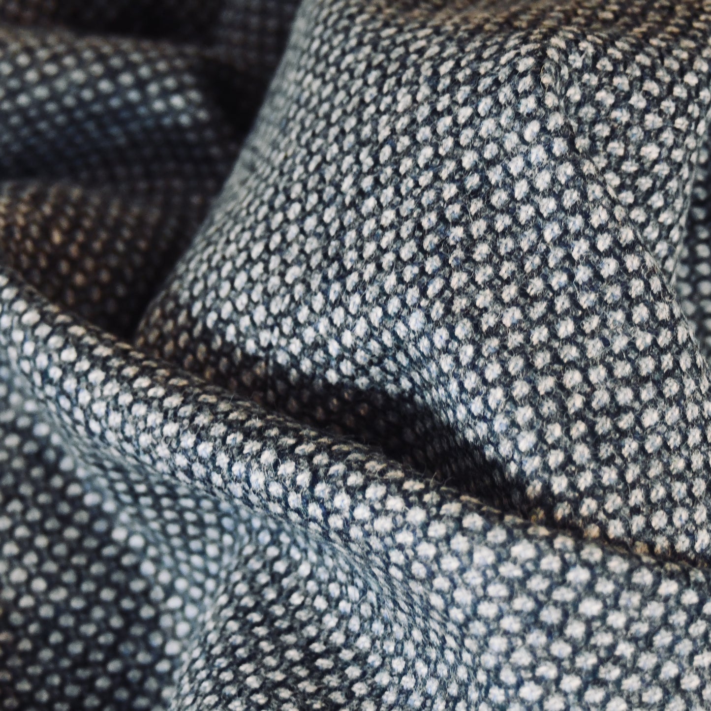 the brett in blue tiger eye tweed image 5