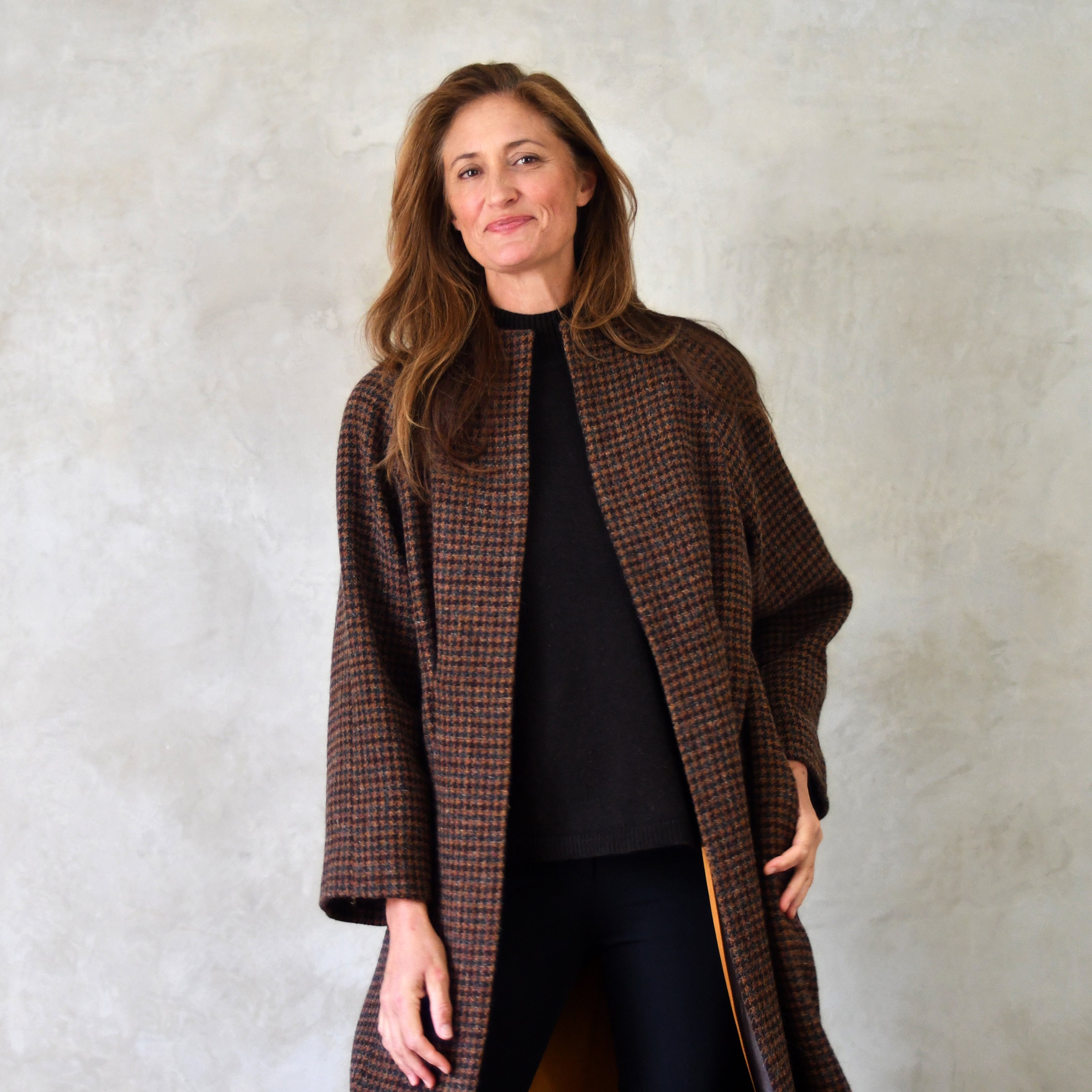 the long frink in dark check lovat tweed image 3