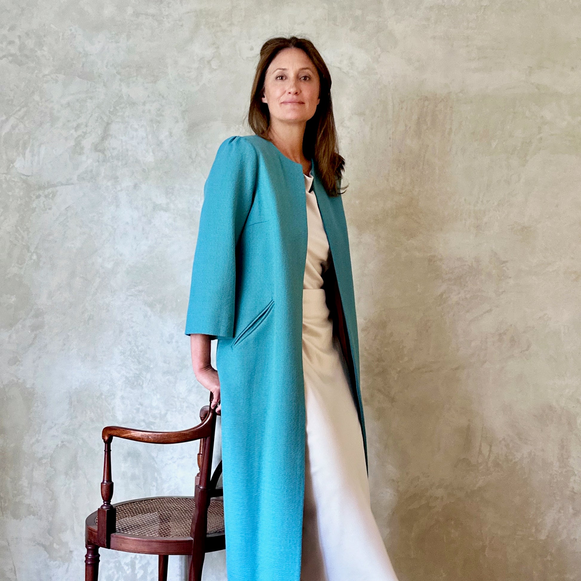 the burlison coat in wool crepe image 4