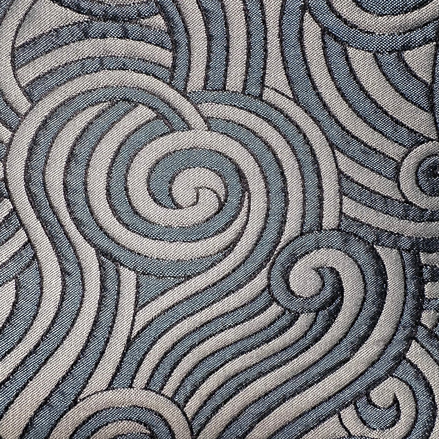 the frink coat in a silk-mix brocade image 11