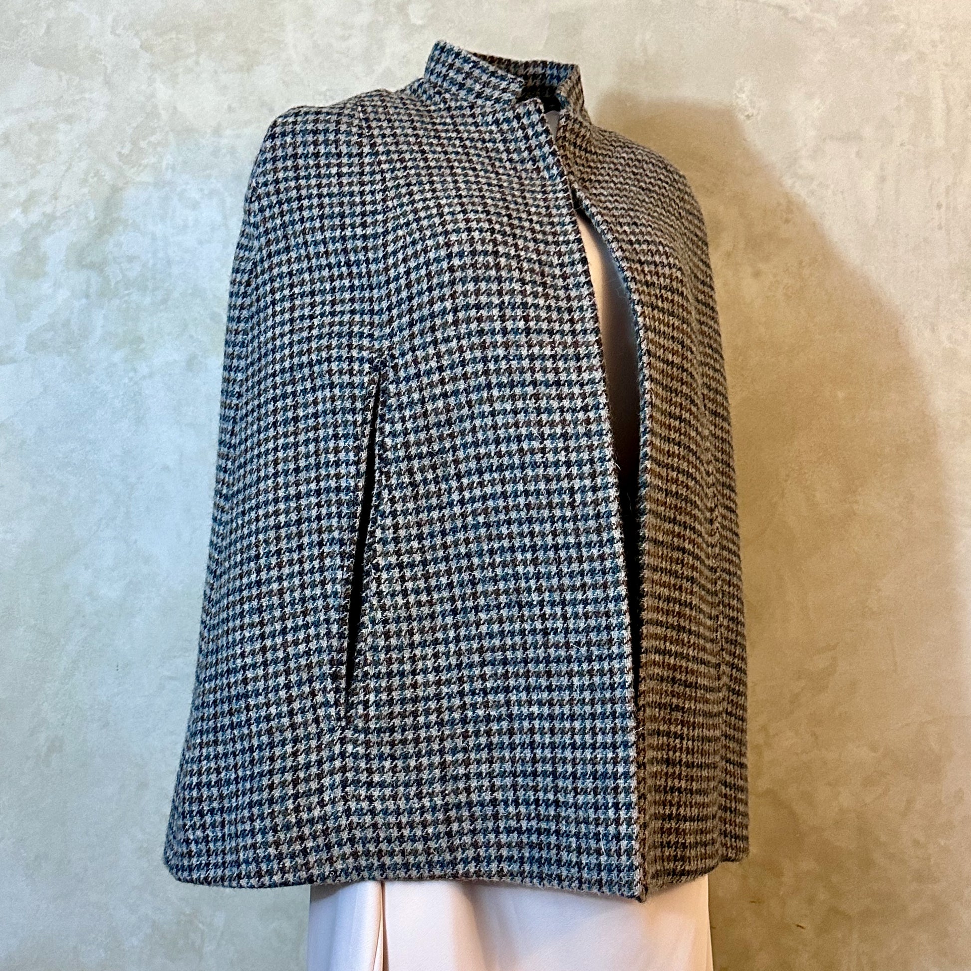 the clayton cape in grey-blue lovat tweed image 6