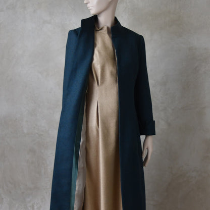 El Abrigo Hourglass en Franela de Merino Azul Francés