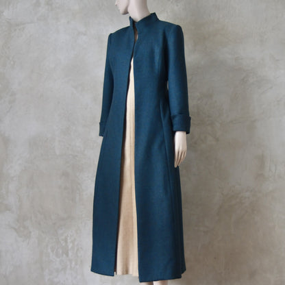 El Abrigo Hourglass en Franela de Merino Azul Francés