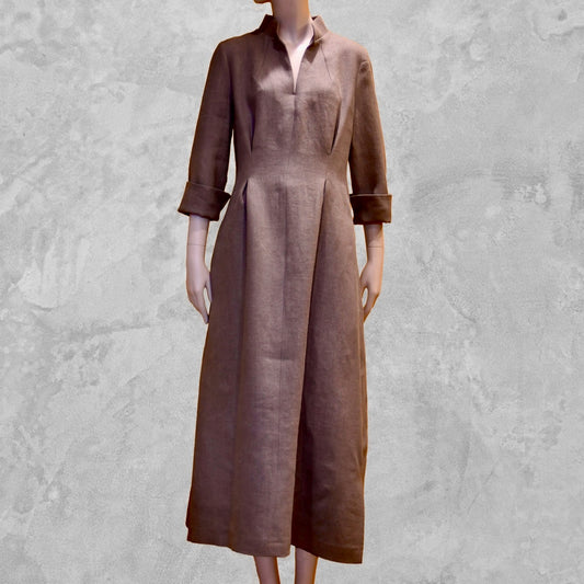 Bespoke Waisted Linen Dress with  Nehru Collar and V-Neck Front, Darted pleats to the front and three Quarter Length Sleeves.
Pure Irish Linen.
Handmade in London
Entirely Made in the British Isles.
