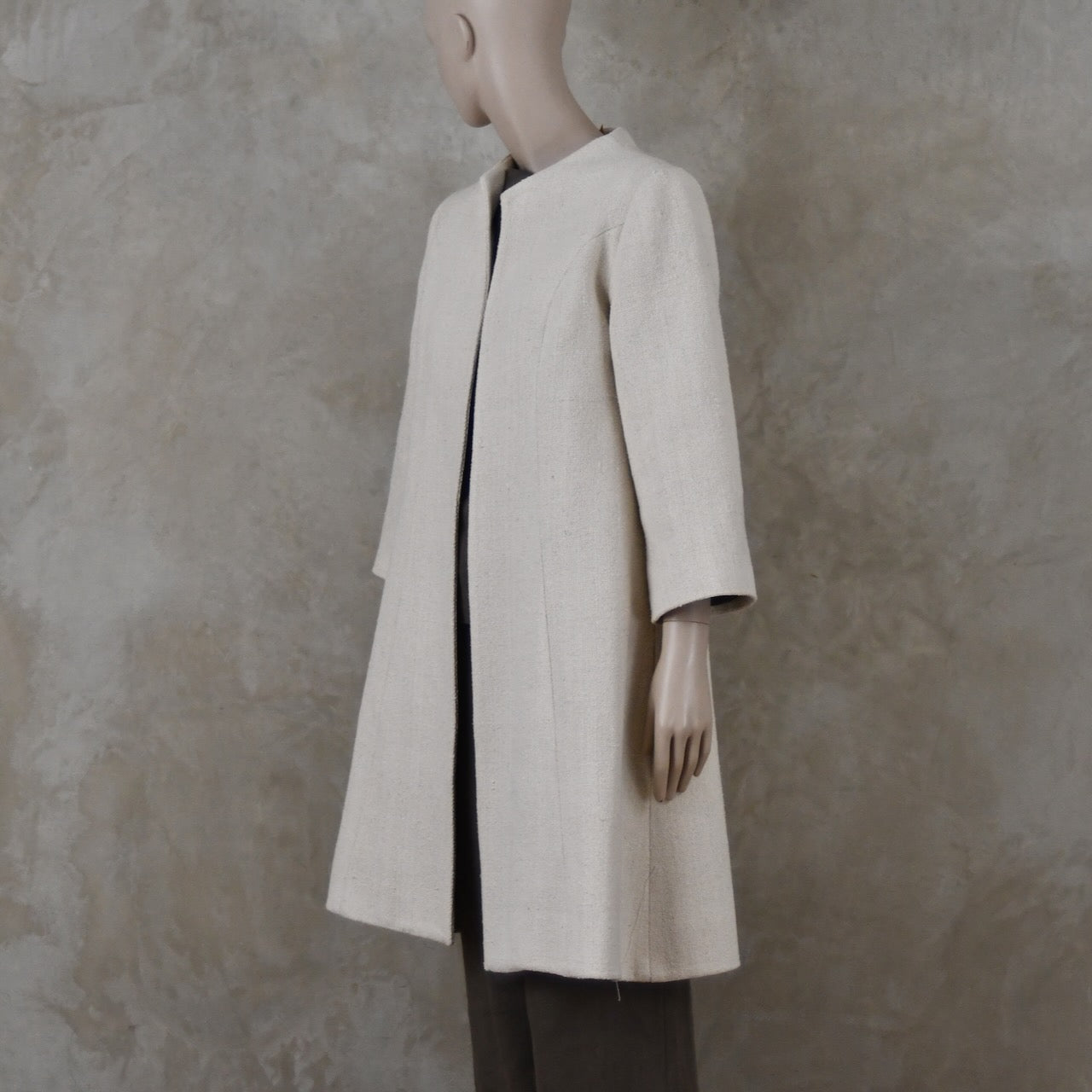 Abrigo Trapecio de Seda Blanca Bouclé
