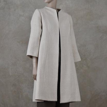 Abrigo Trapecio de Seda Blanca Bouclé