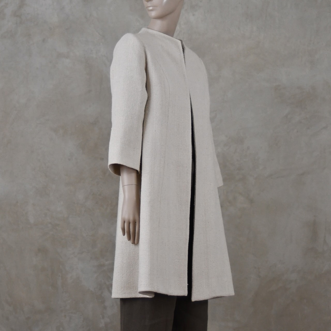 Abrigo Trapecio de Seda Blanca Bouclé