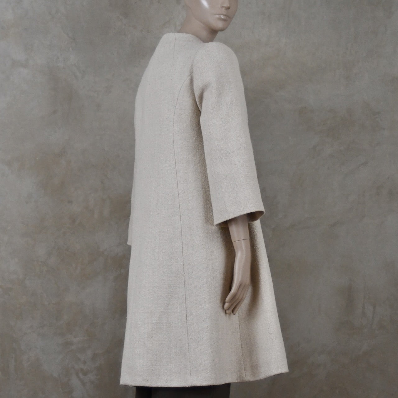 Abrigo Trapecio de Seda Blanca Bouclé