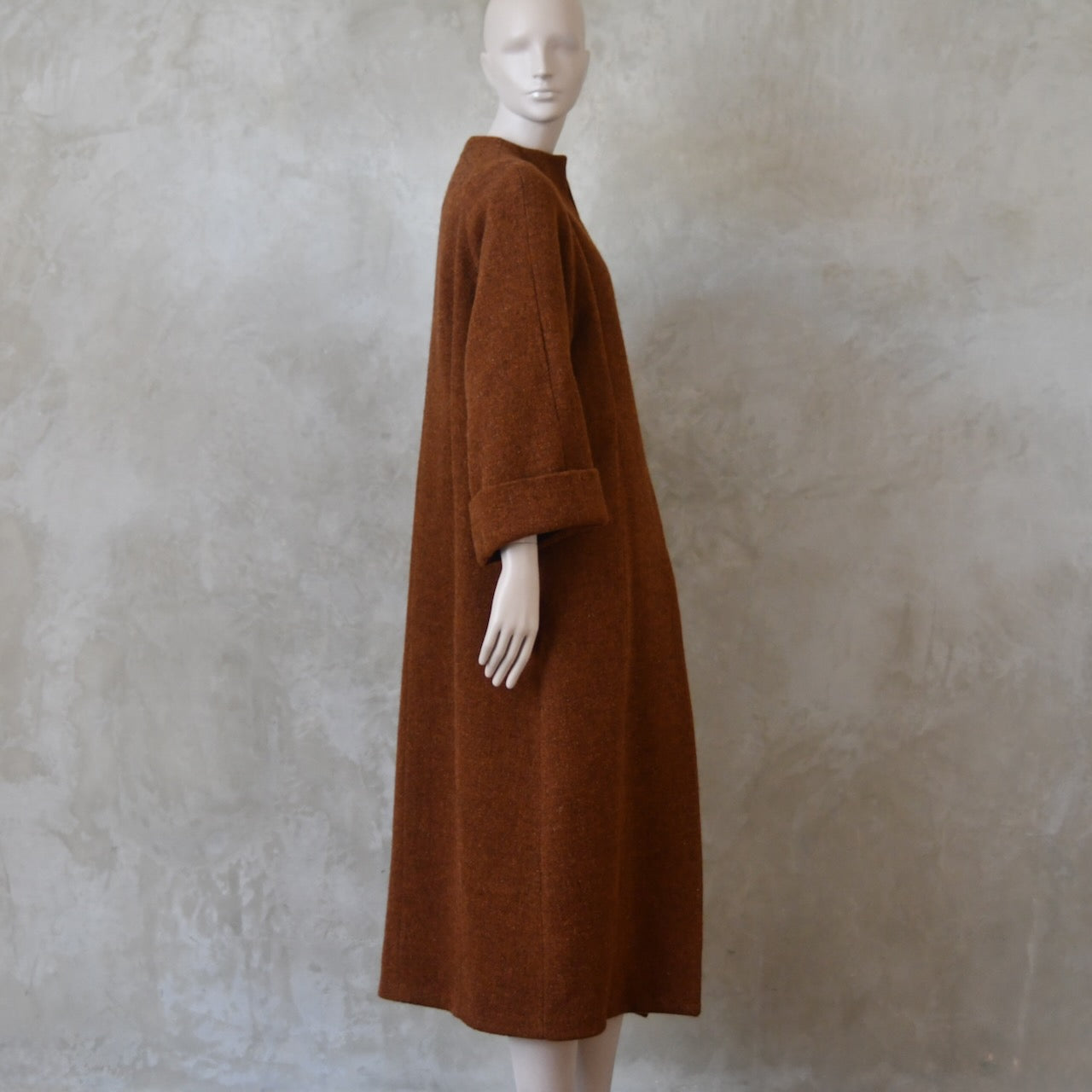 El abrigo largo Cocoon en tweed Lovat rojizo