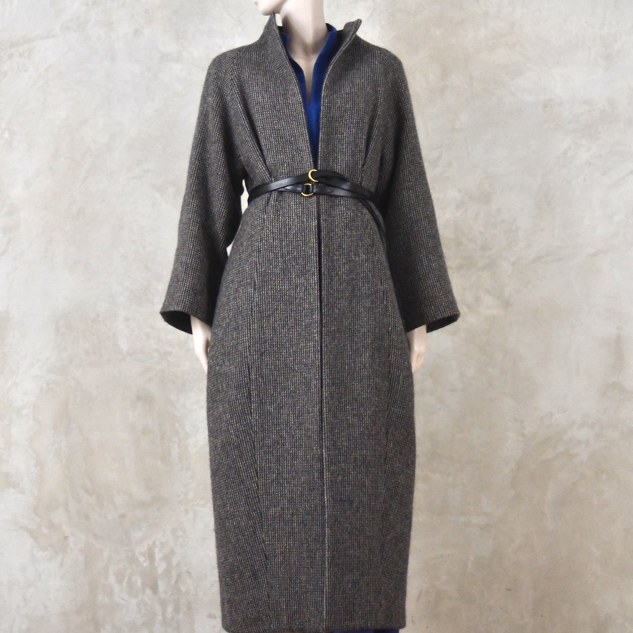El abrigo largo Cocoon de tweed Lovat a cuadros pequeños azules