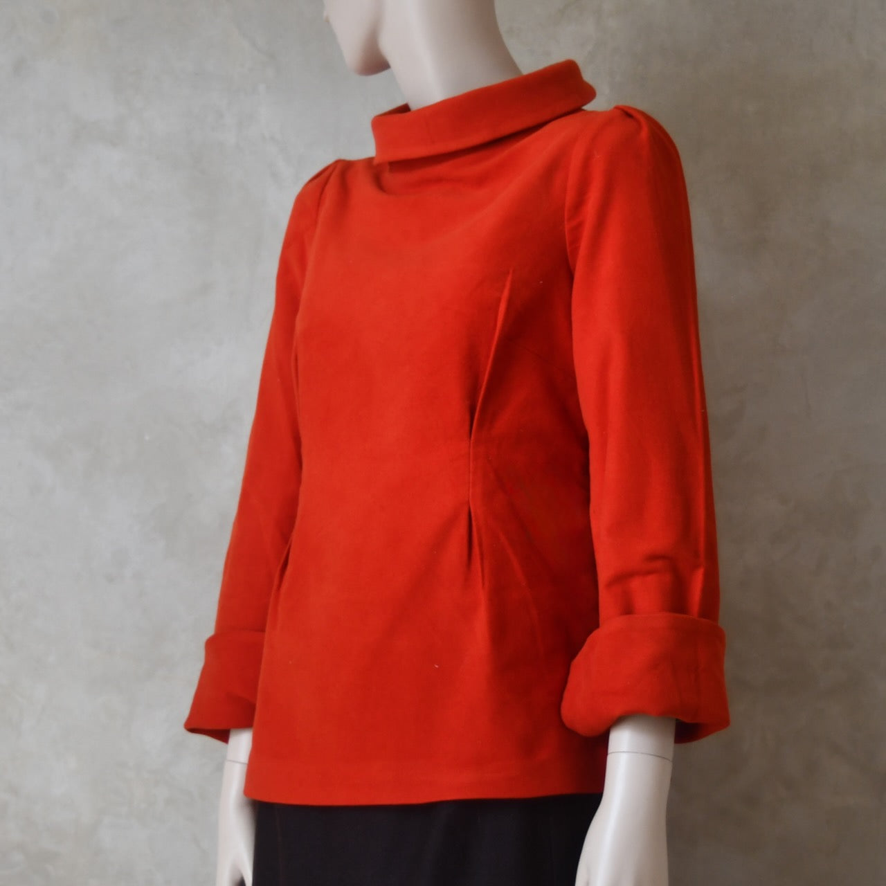 La Blusa Túnica Entallada de Terciopelo