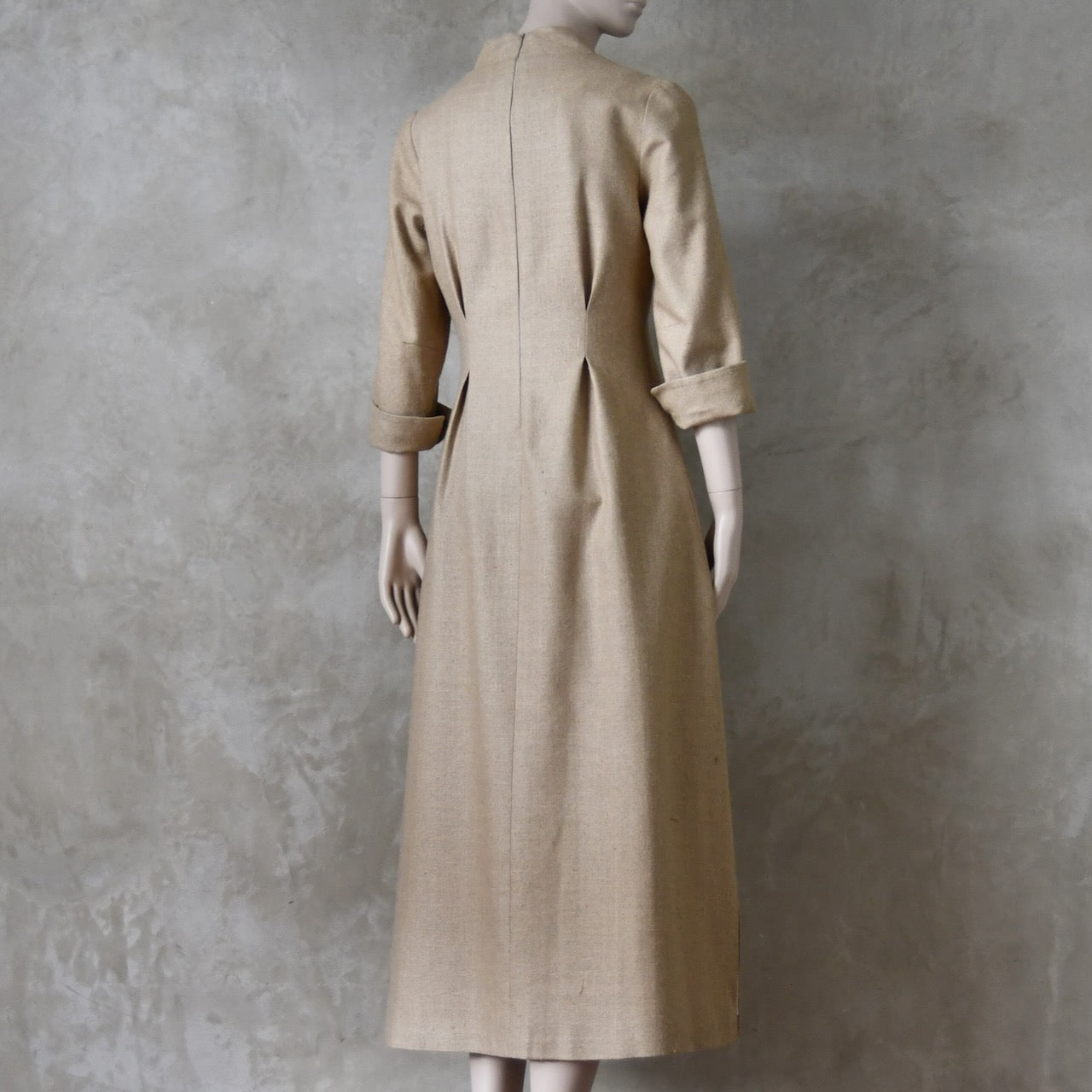 The Waisted Dress in Raffia Silk Matka
