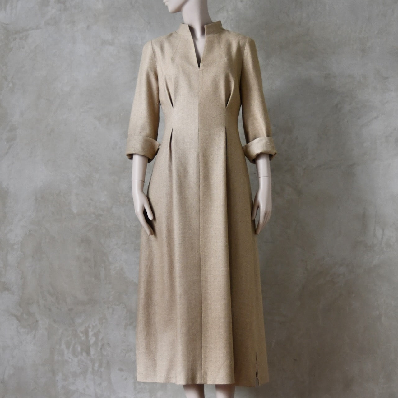 The Waisted Dress in Raffia Silk Matka