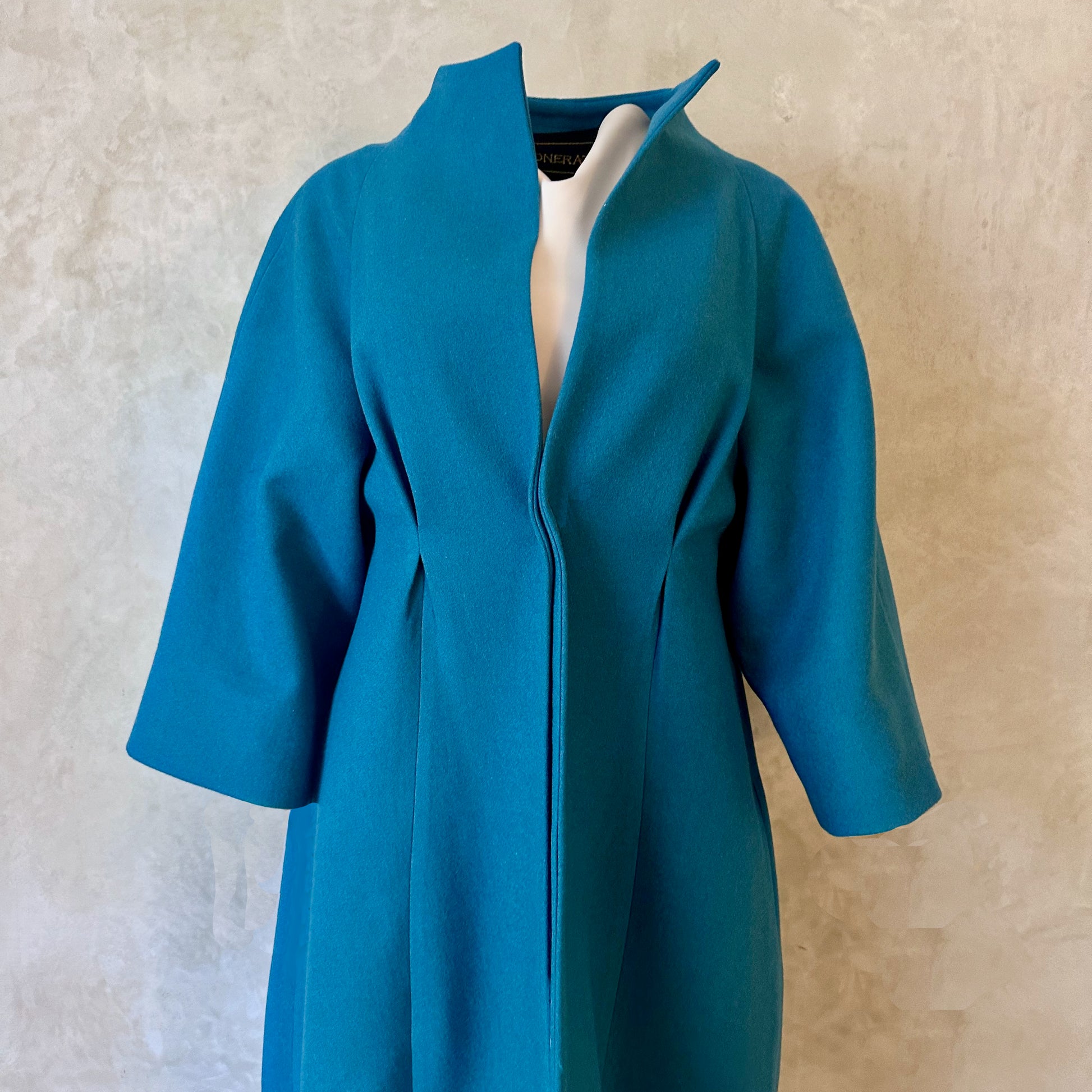 the frink in petrol blue merino flannel image 9