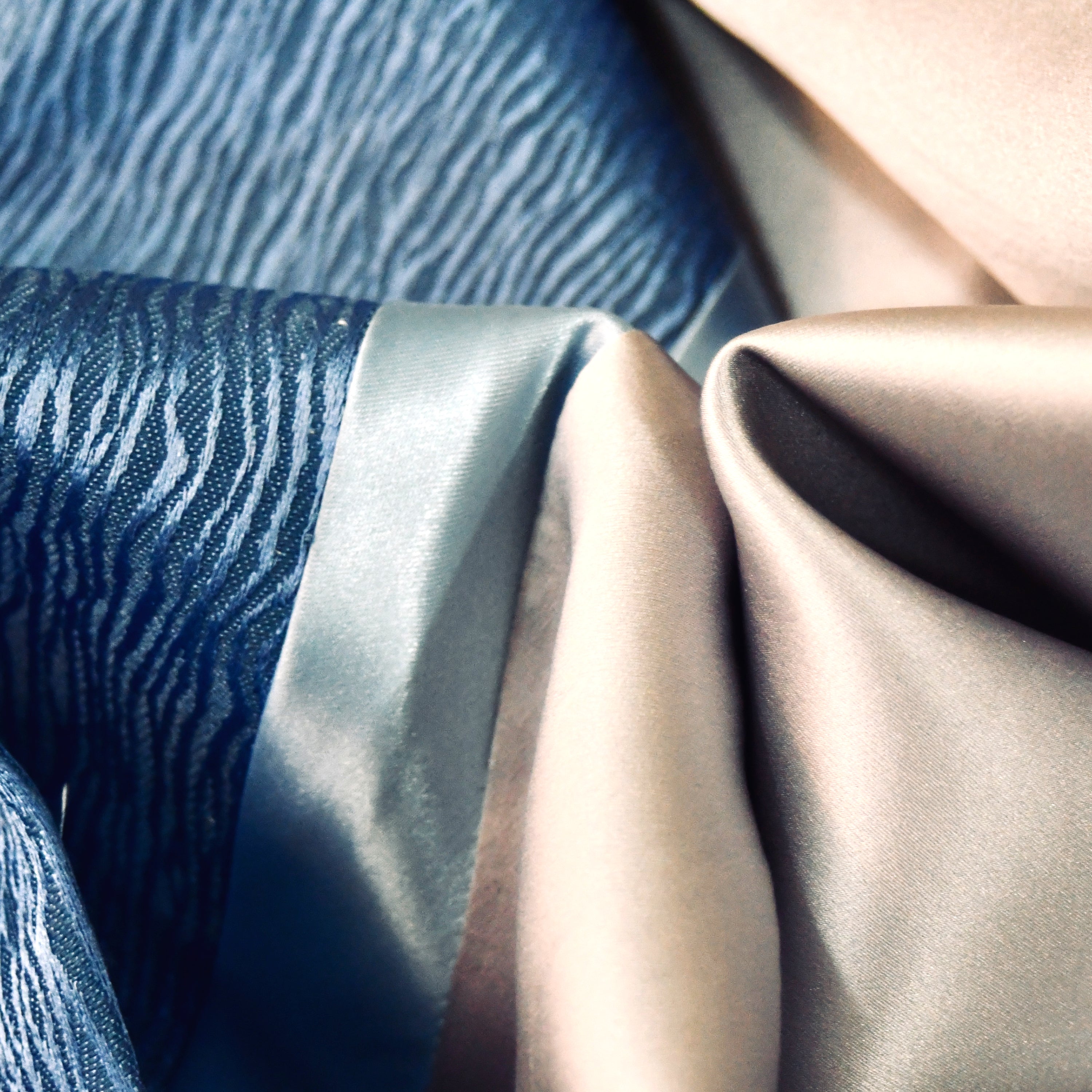 the biffin coat in silk and wool mix brocade image 11