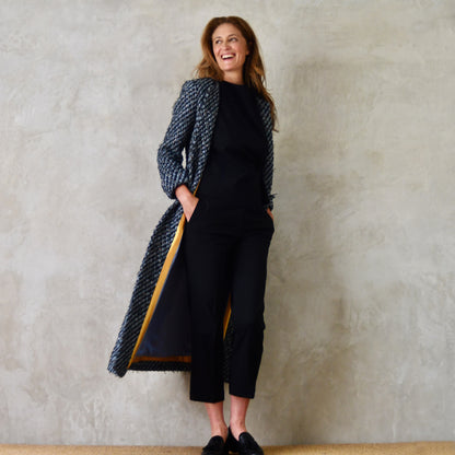 the biffin in blue-black basketweave bouclé image 8