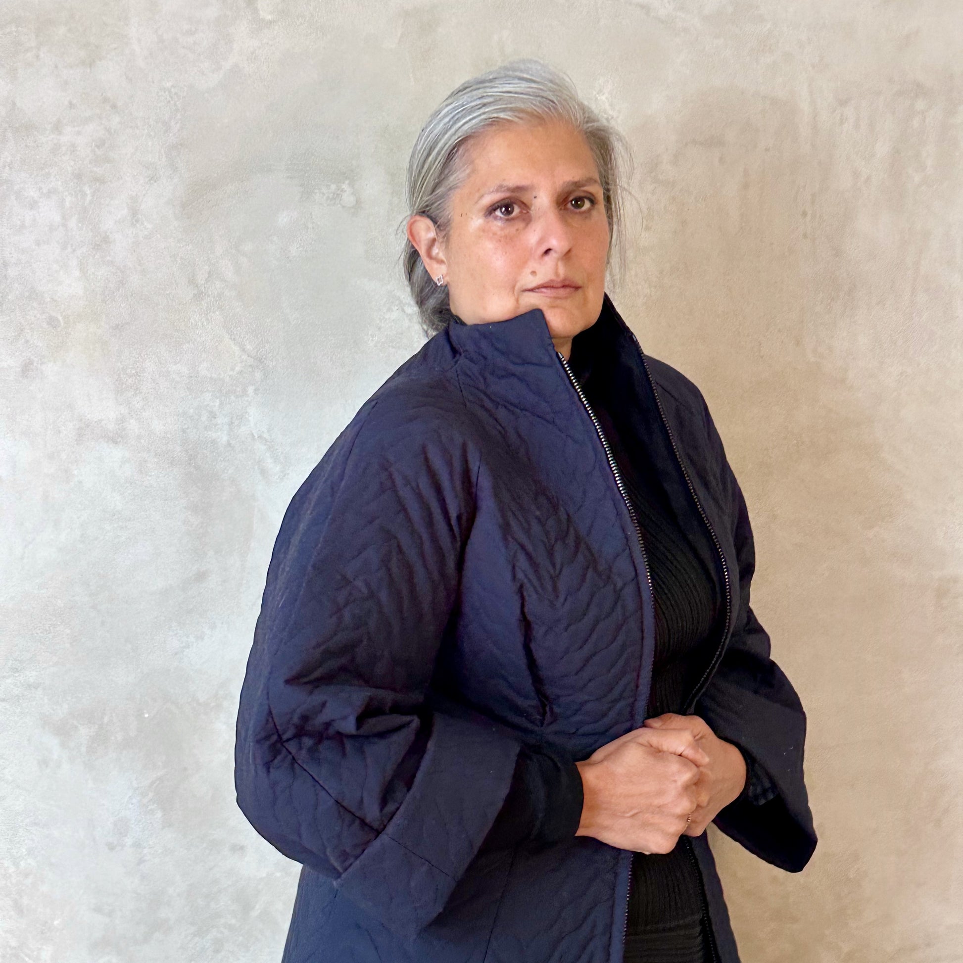 the quilted frink in navy oilskin image 5