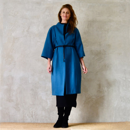 the frink in petrol blue merino flannel image 2