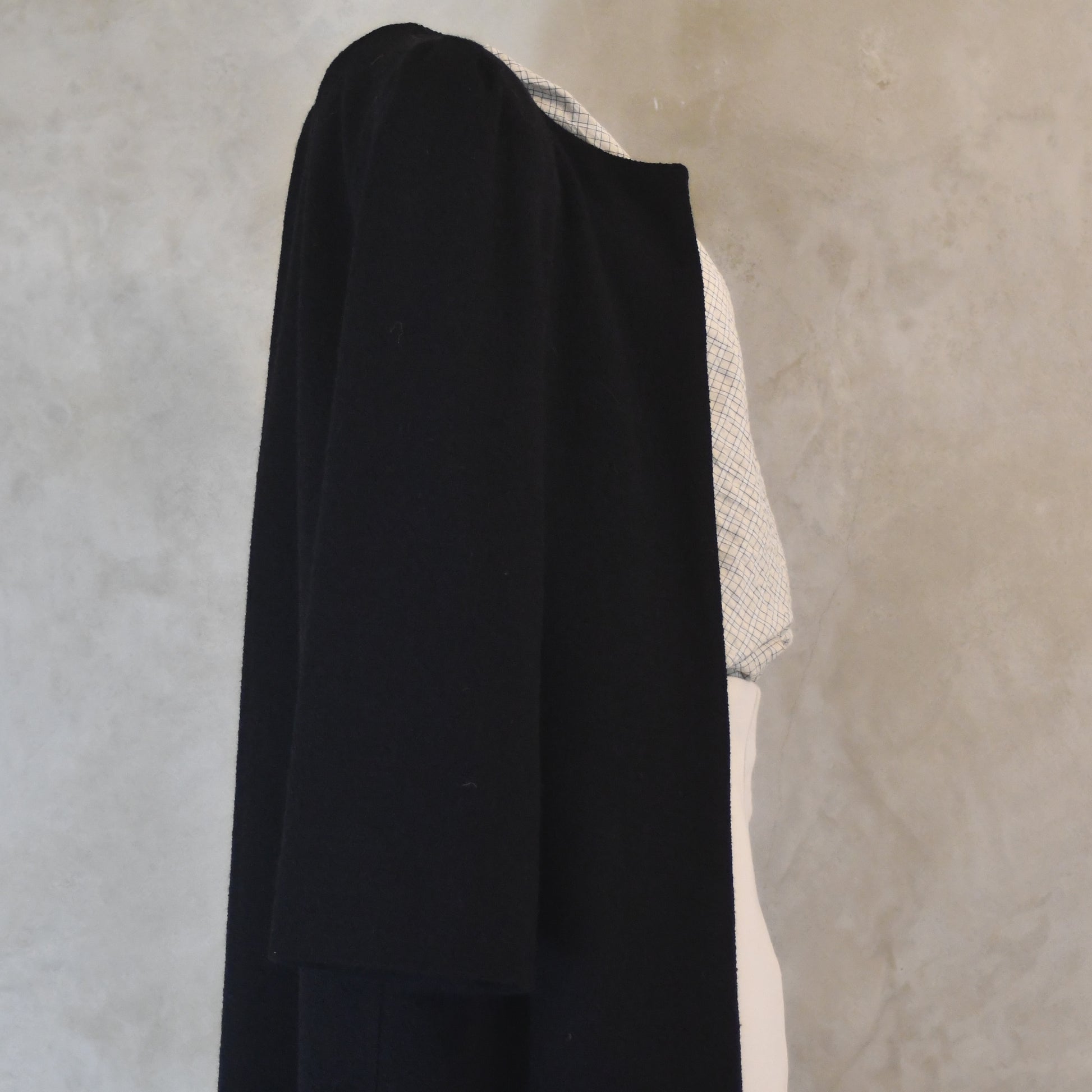 the nicholson in very dark navy light wool bouclé image 3