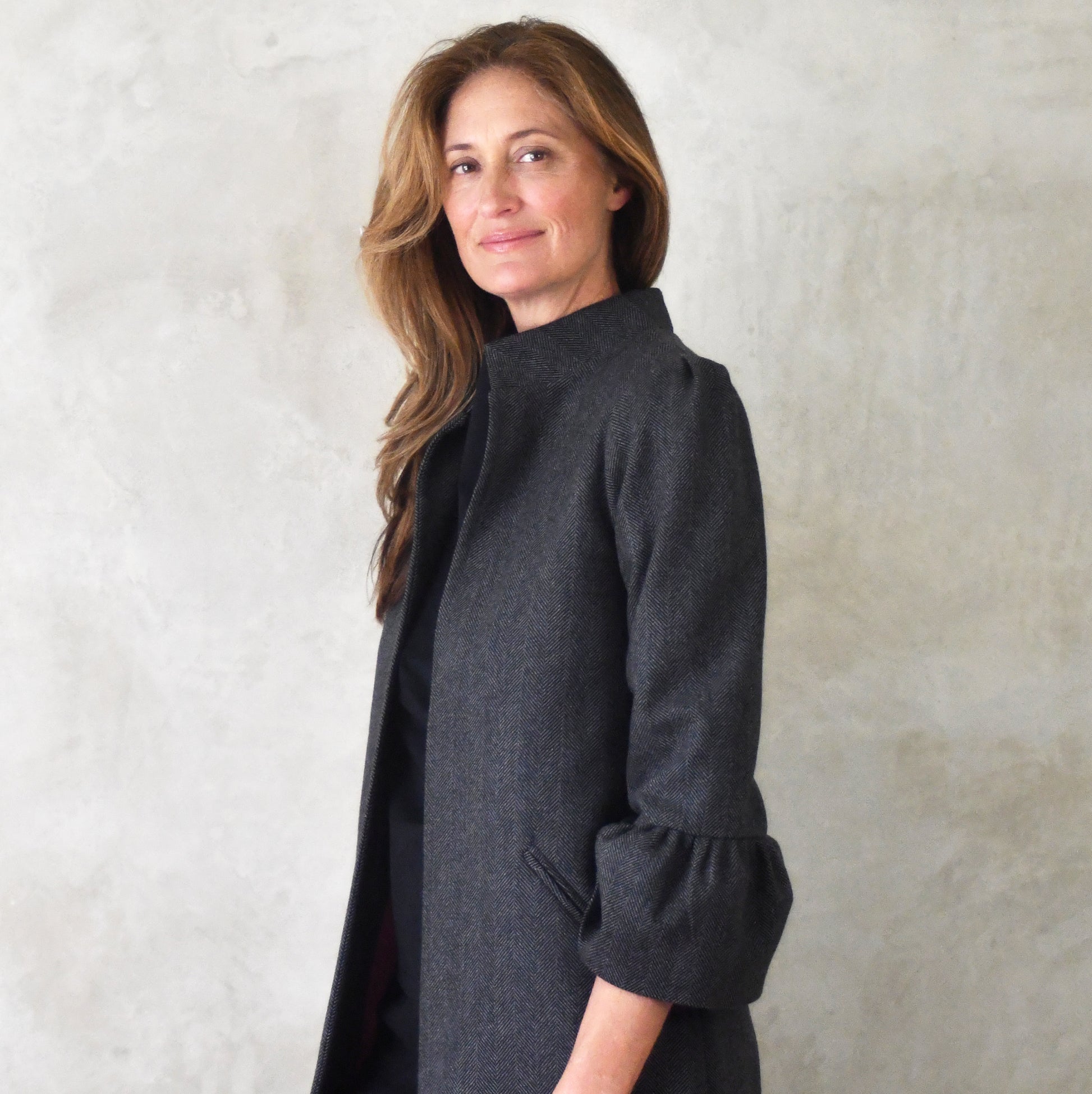 the delany coat in charcoal cashmere-lambswool herringbone flannel image 6