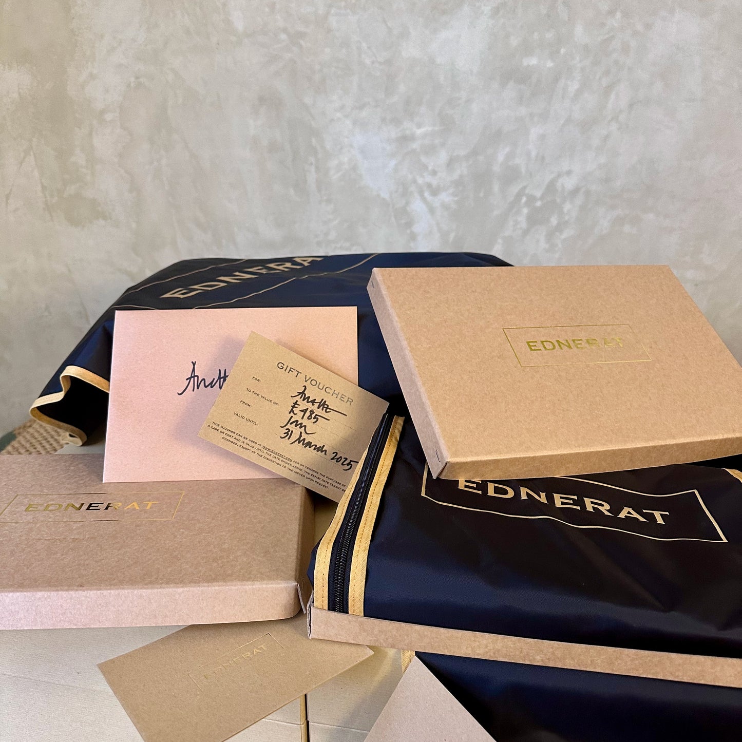 ednerat boxed carrier gift voucher image 0