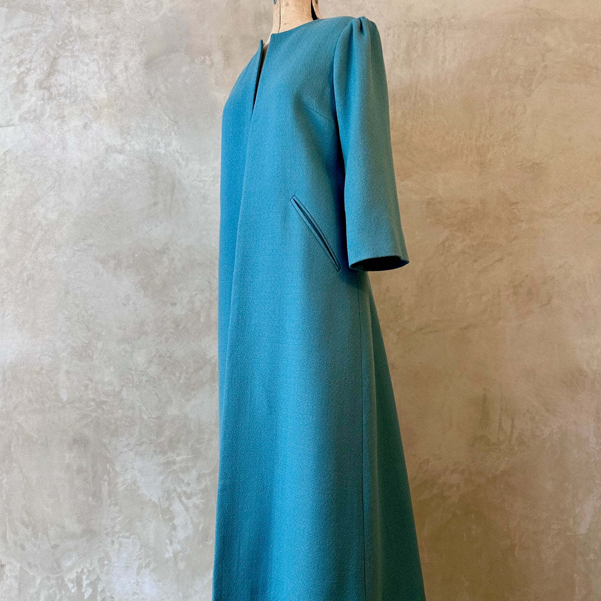 the burlison coat in wool crepe image 5