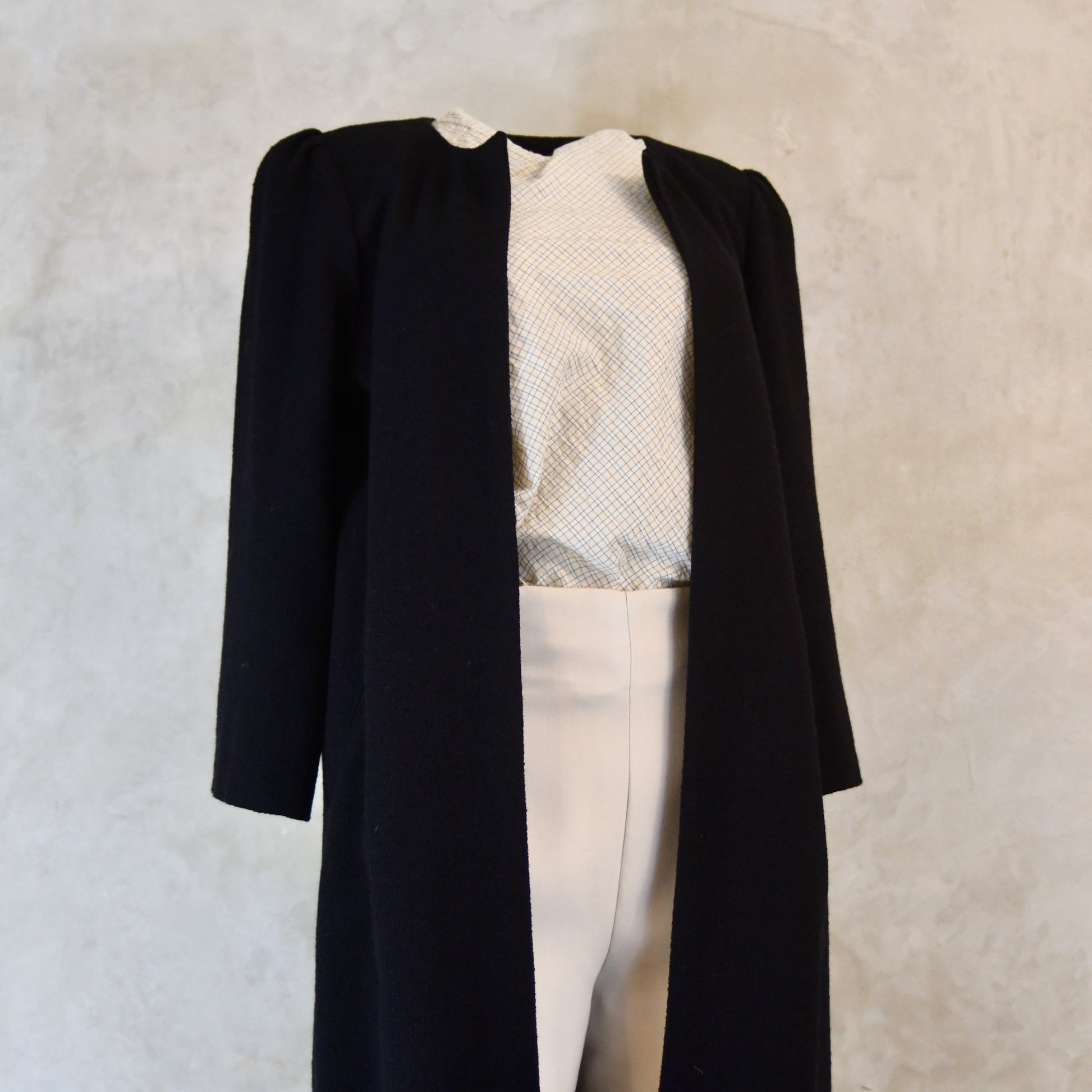 the nicholson in very dark navy light wool bouclé image 6